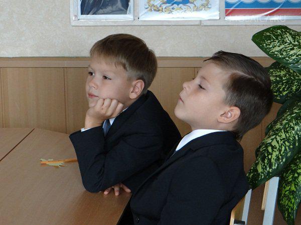 Отменили школу ульяновск. Дети вне класса. Фотоконкурс школьные годы чудесные. Мой брат школьник. Любители учить.