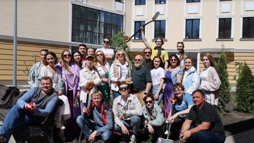 «Neбольшой театр» 