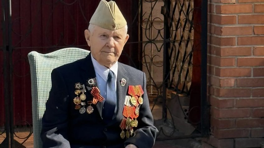 личный архив семьи, ВК администрация Ульяновска, облправительство