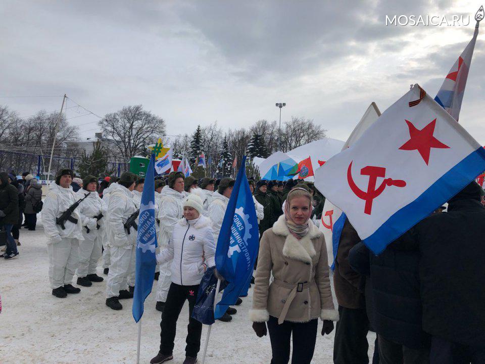 Митинг посвященный победе. 80 Летие Победы в Сталинградской битве. 80 Лет Сталинградской битве фото торжества. Как отмечали 40 летие Победы под Сталинградом фото.