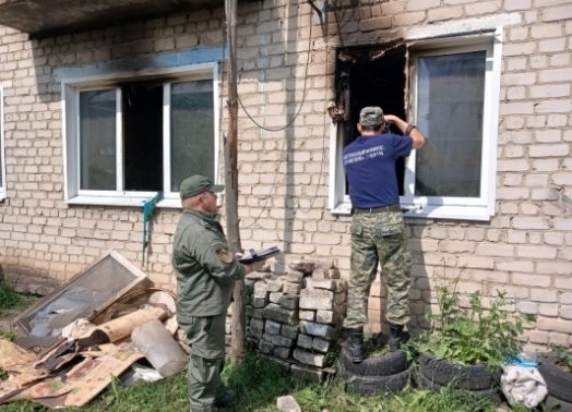 Чёрный дым вместо детского смеха: как пожар унёс жизни двоих малышей и их прабабушки в Ульяновской области
