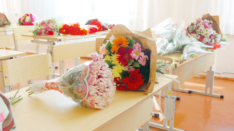 Флористы назвали стоимость букета на День учителя в Московском регионе