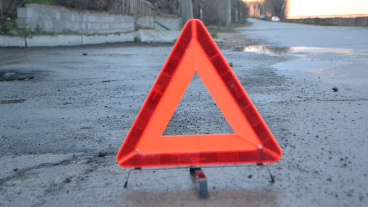 В Ульяновской области бесправный водитель легковушки покалечил пассажира в результате аварии
