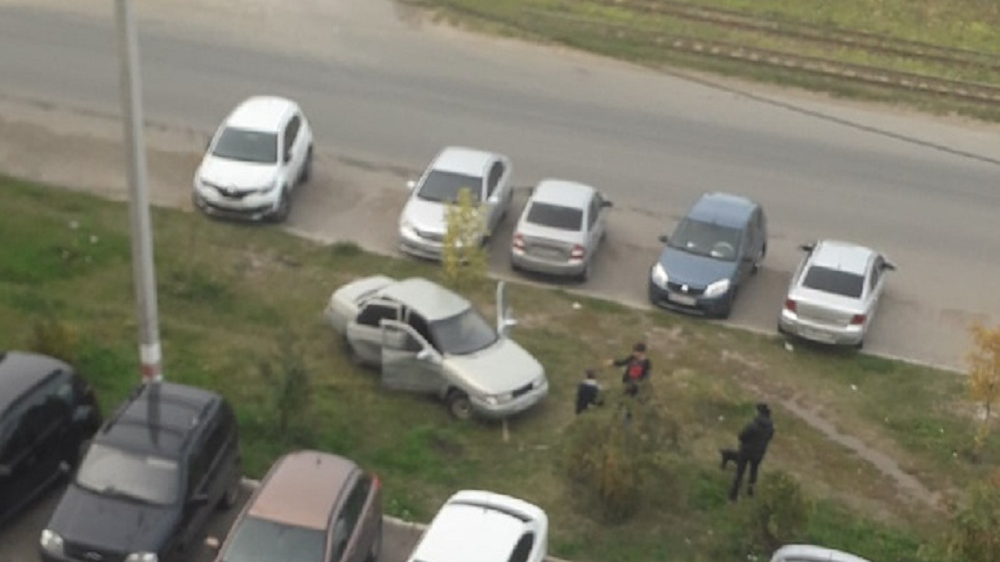 Соцсети: в Ульяновске подростки разбили автомобиль