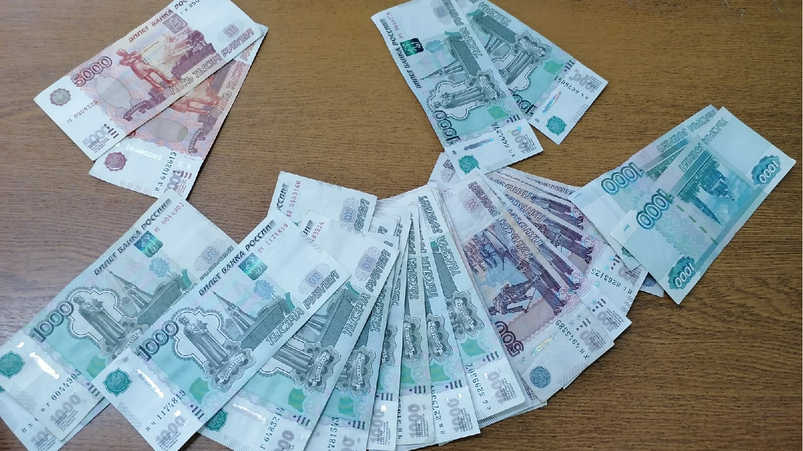 В Ульяновской области руководство фирмы не платило зарплату троим сотрудникам длительное время
