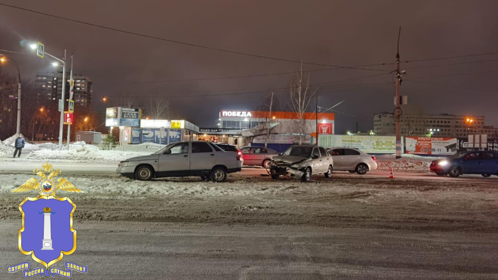 Происшествия ульяновск вчера. Авария на Ульяновском проспекте. Вчерашнее ДТП В Ульяновске. Аварии Ульяновск за последние сутки. Авария в Ульяновске вчера в Заволжье.