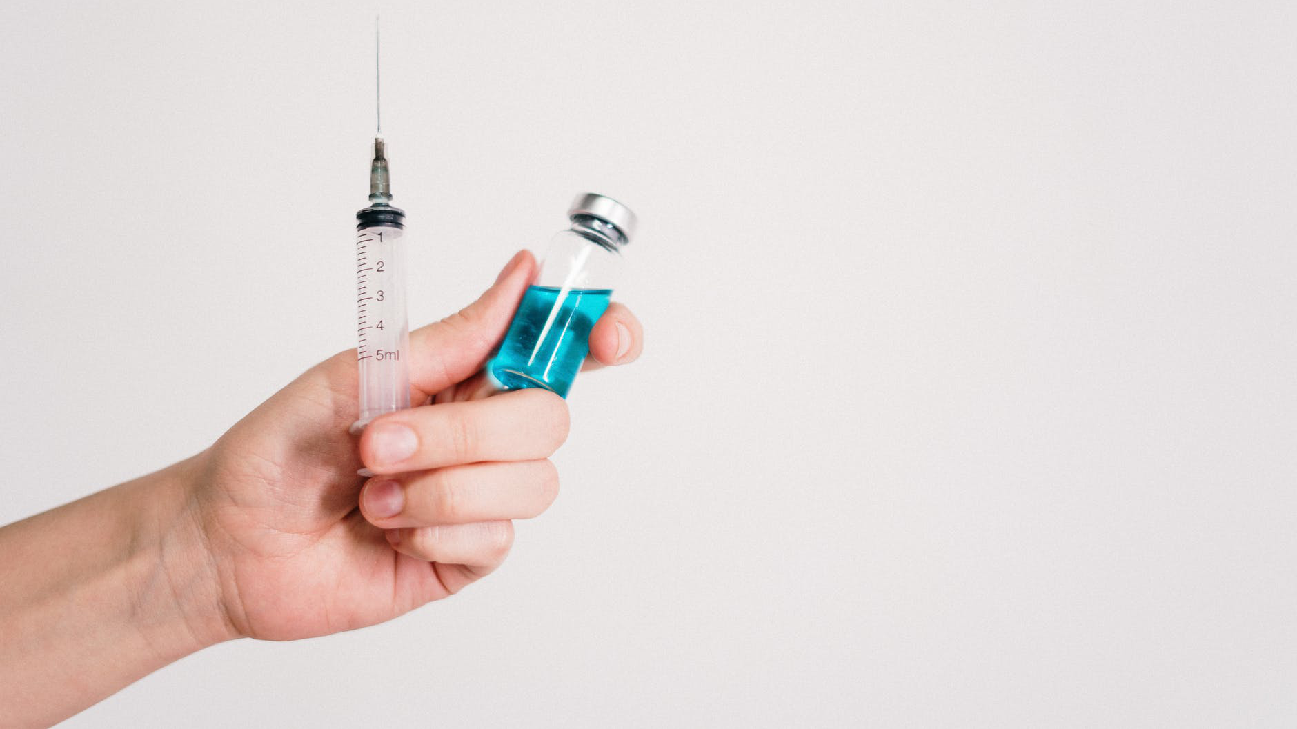 В Ульяновск прибыло 3 900 новых доз вакцины «Спутник-V»