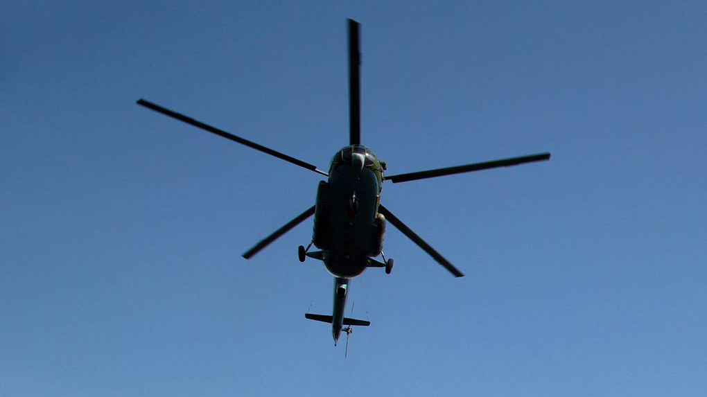 Один человек погиб после падения военного вертолета в Ульяновской области 28 января