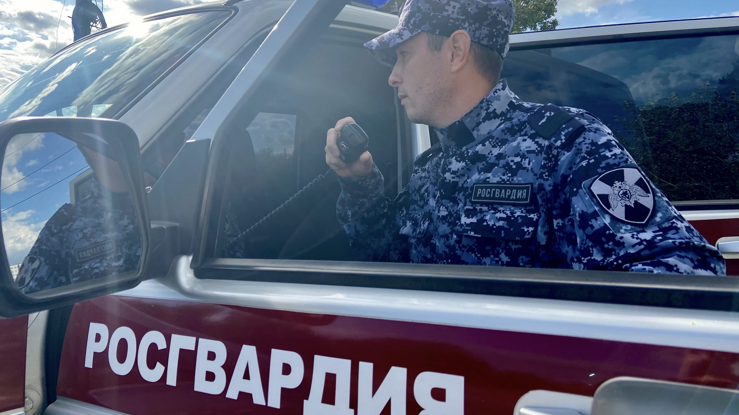 В Ульяновске 26-летний таксист при задержании избил правоохранителя 