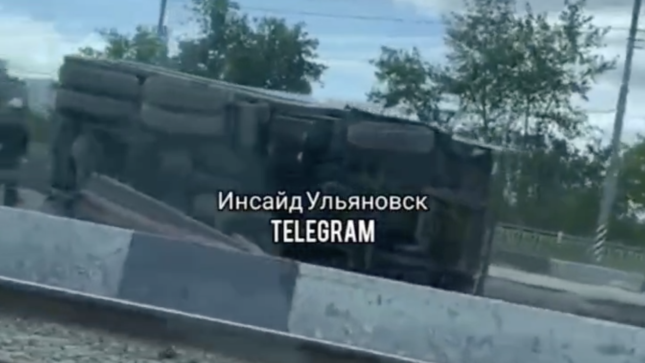 В администрации озвучили причину инцидента с КАМАЗом на минаевском мосту 29 июня