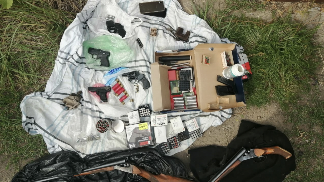 Сотрудники ФСБ нашли у ульяновца арсенал оружия и боеприпасов