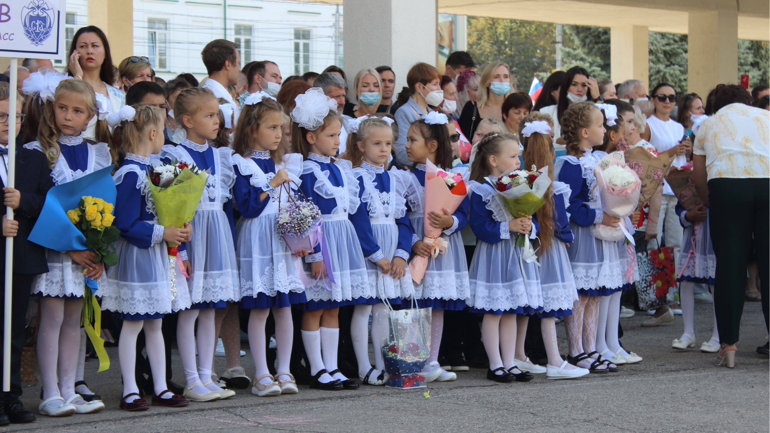 Родители вздохнут спокойно: в России хотят создать регулятор для контроля цен на школьные товары