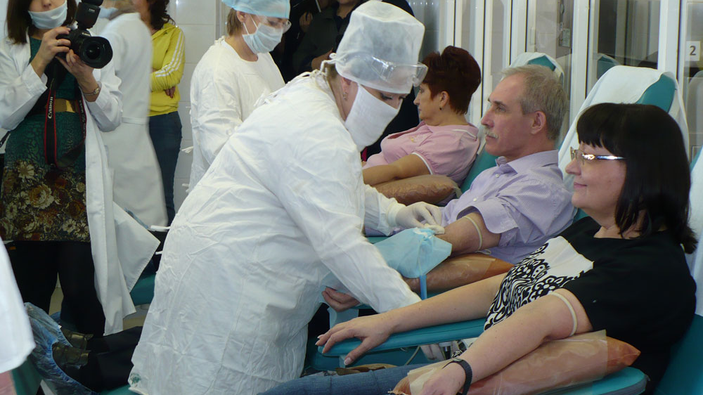 138 добровольцев за день сдали кровь в областной станции переливания