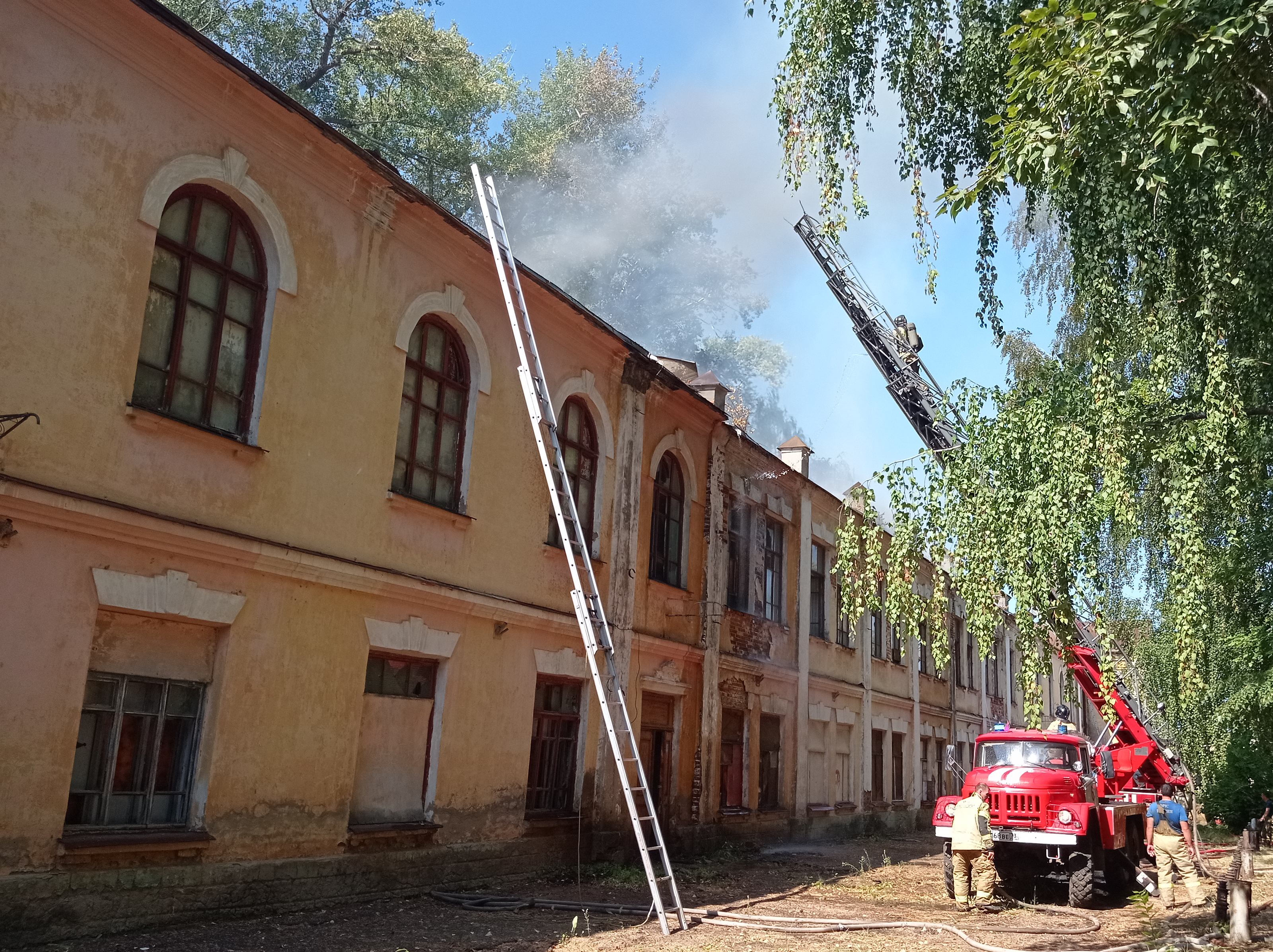 19 мая ульяновск. ДК имени 1 мая Ульяновск. Нижняя терраса Ульяновск. Пожар ДК им 1 мая. Колония поселения Ульяновск Заволжский.