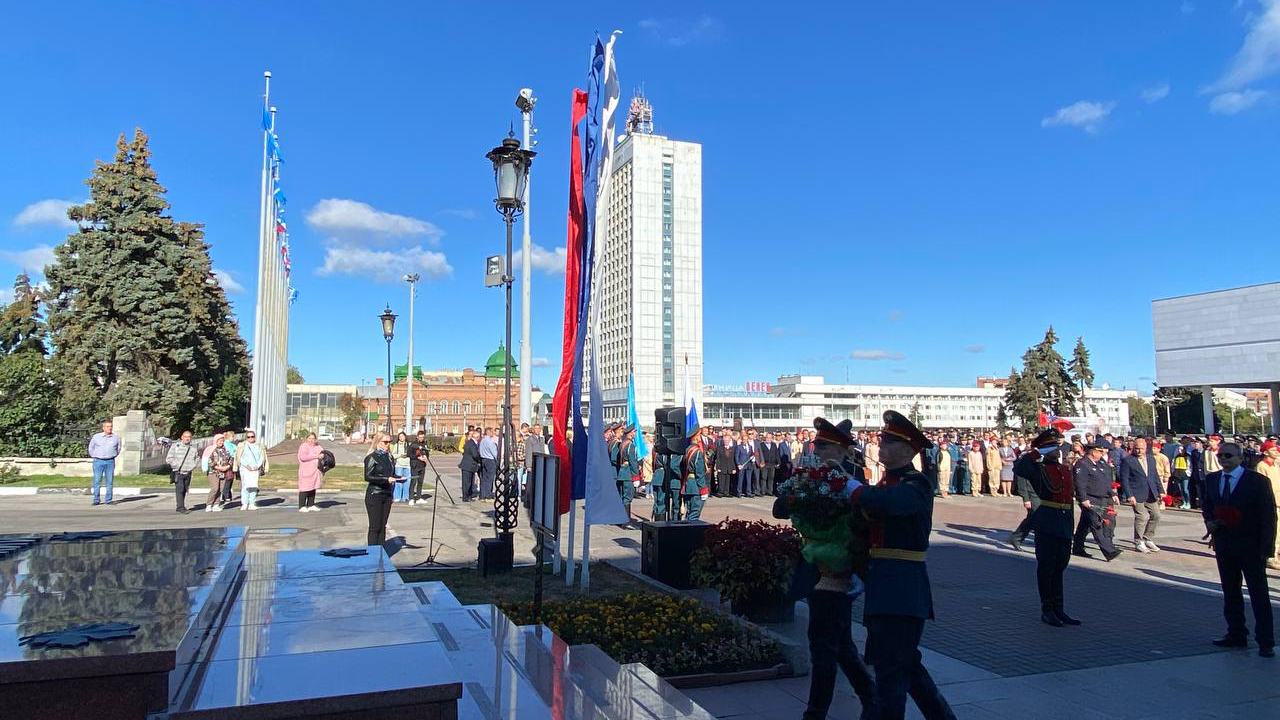 3 сентября на площади у УлГПУ почтили память жертв трагедии в Беслане