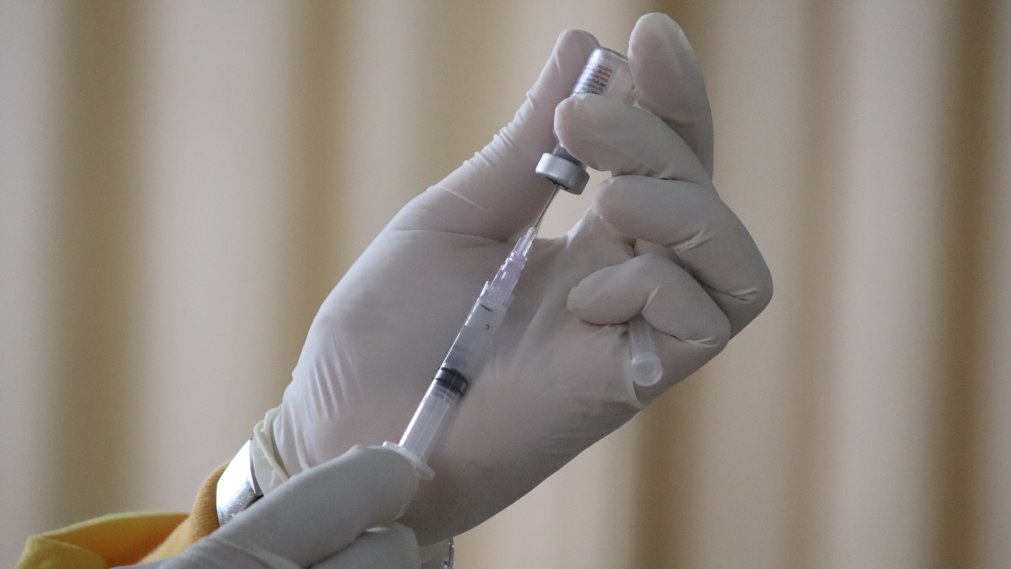 Алексей Русских призвал трудовые коллективы Ульяновской области вакцинироваться от COVID-19