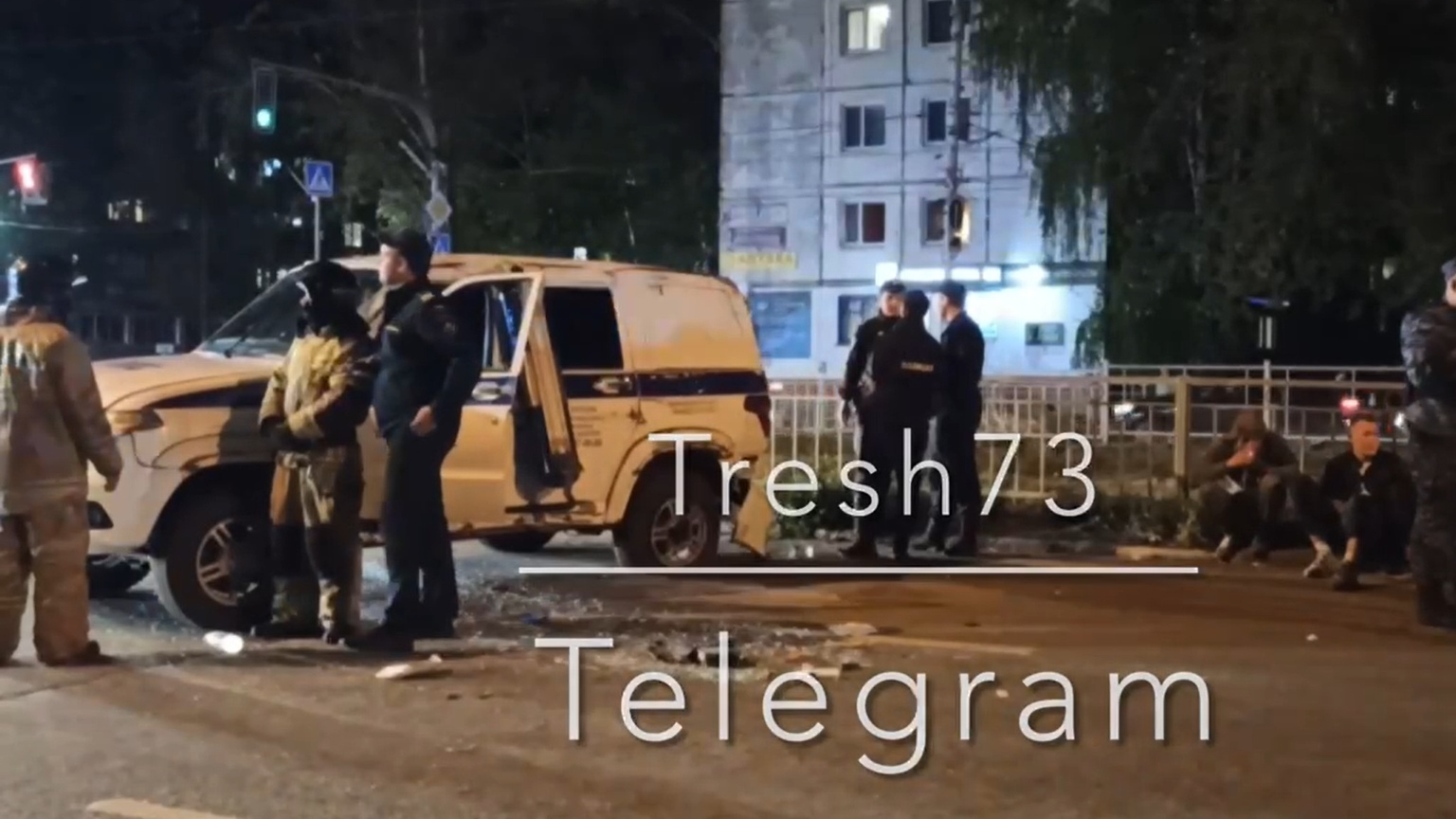 Полицейская машина врезалась. Врезался в полицейскую машину. Машина ППС. На Рябикова ДТП Ульяновск.
