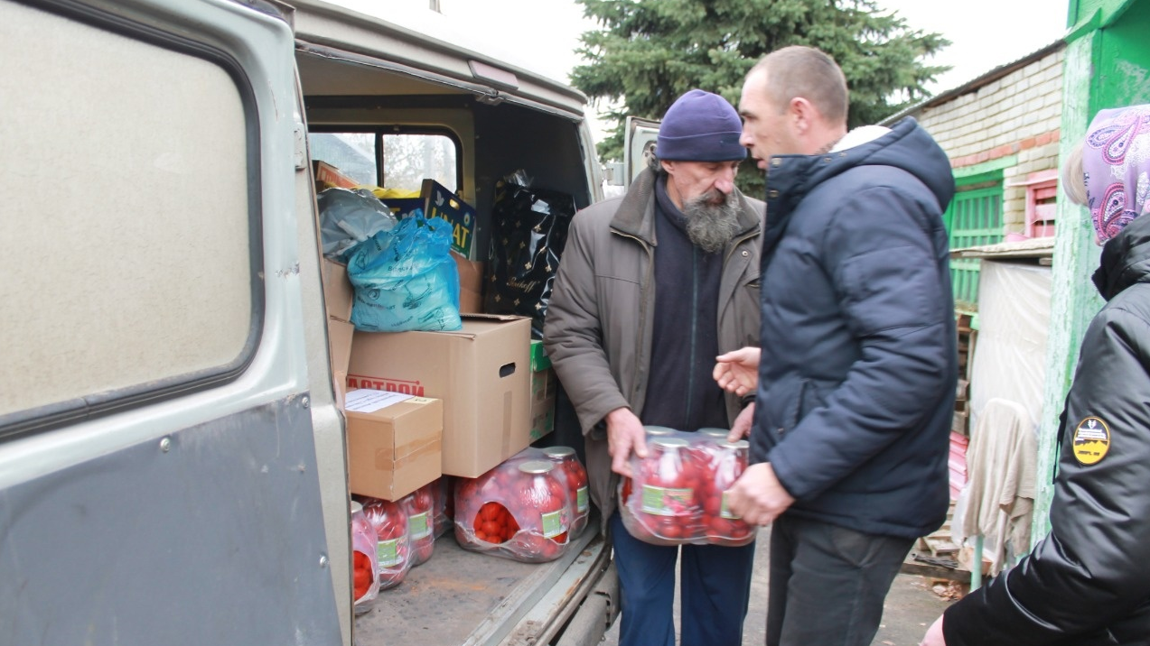 Монахини Знаменского монастыря передали гуманитарную помощь военнослужащим – испекли 300 кексов