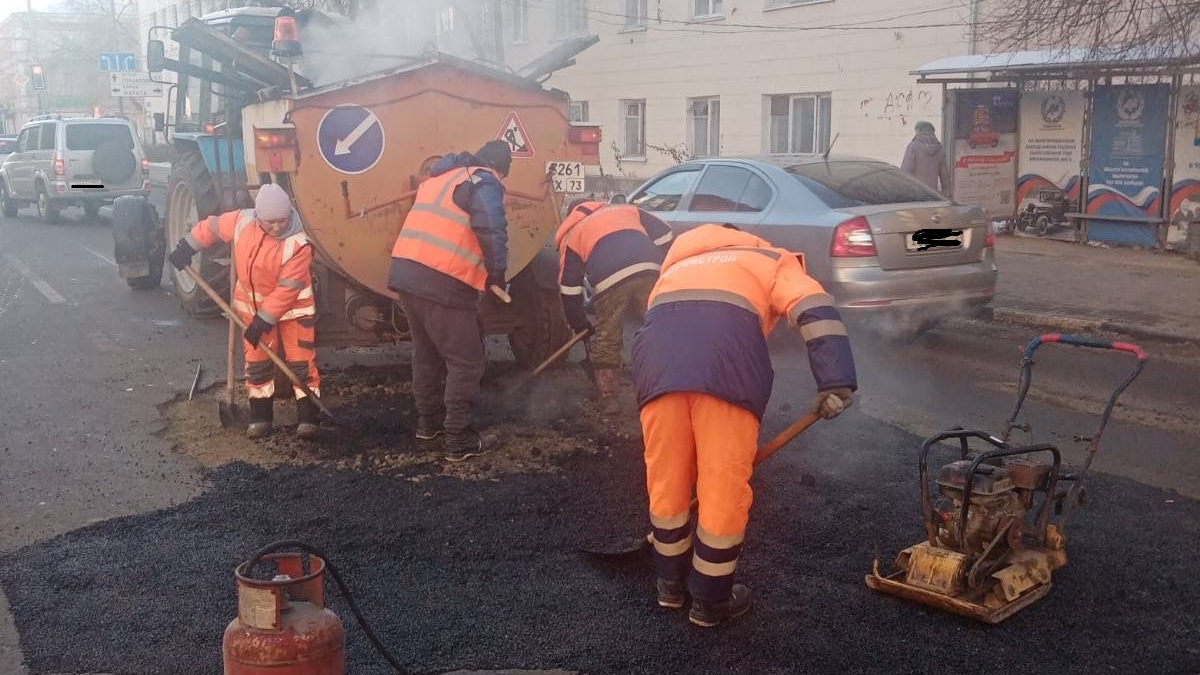 8 декабря ульяновские дорожники начали асфальтировать места земляных работ