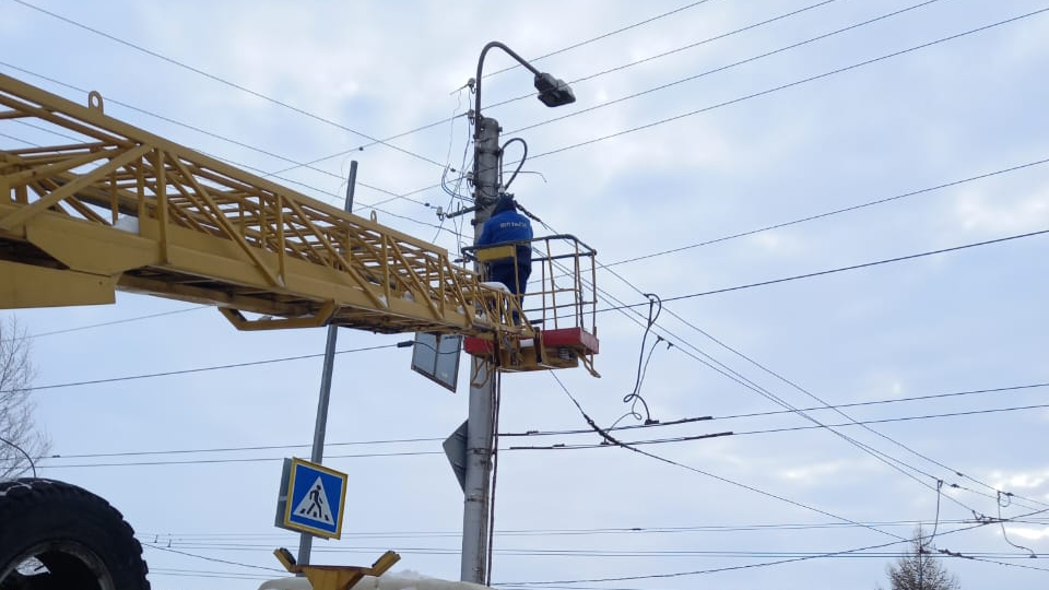 За неделю МБУ «Горсвет» провело ремонт освещения и строительство новых сетей по 45 адресам