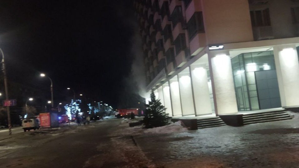 Стали известны официальные подробности ночного пожара в доме на Минаева: там загорелась сауна