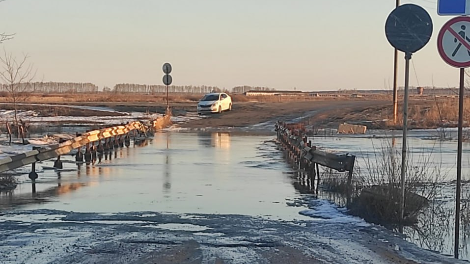 Салмановка ульяновская область. Затопляемый мост. Новый мост через Свиягу. Мост через канал.