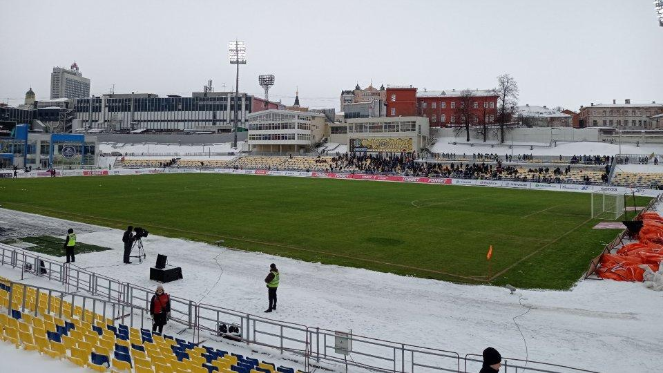 Губернатор отчитал министра Егорова за снег на сиденьях и наледь в проходах стадиона 