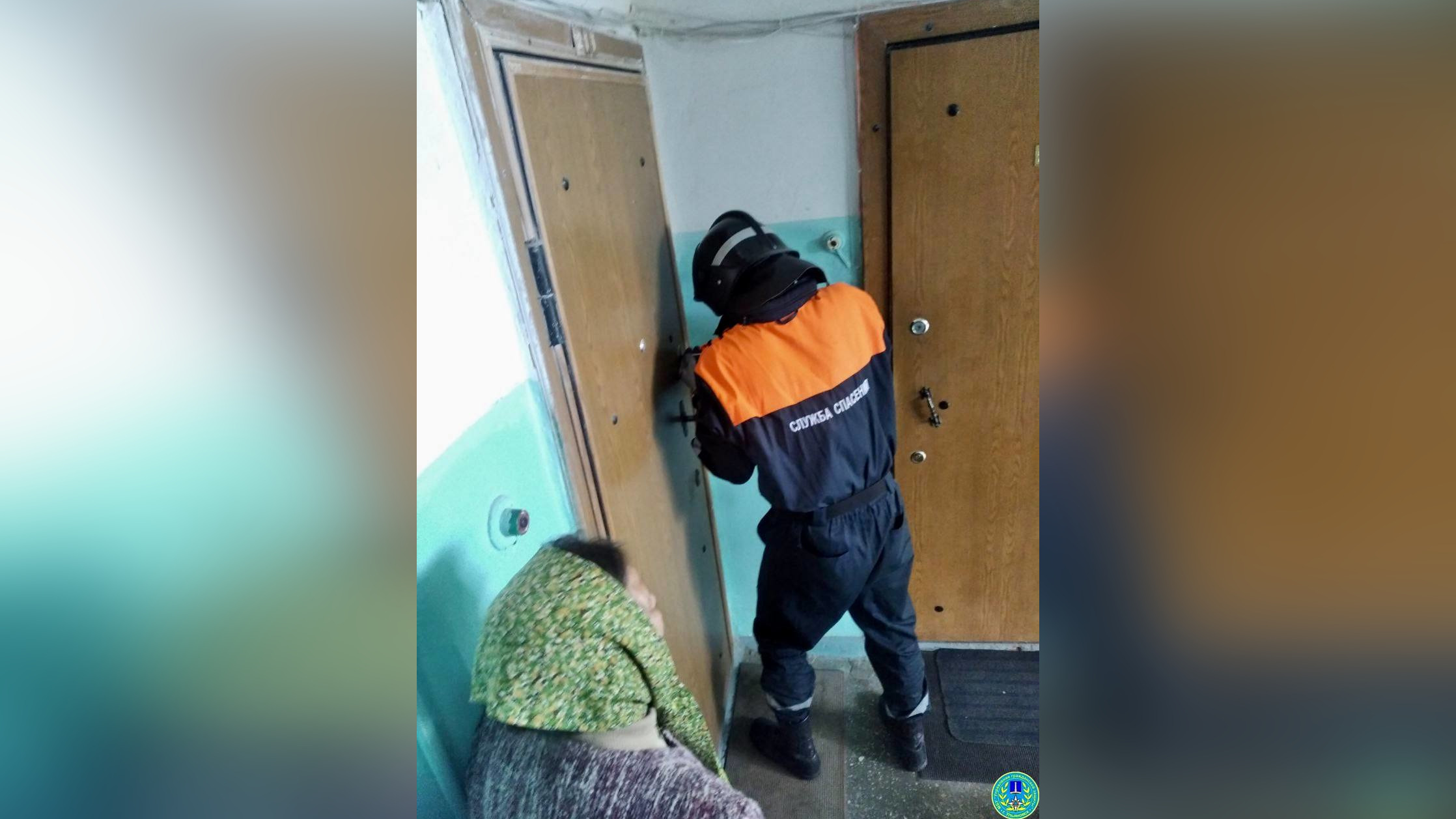 Ушла оплачивать счета и потеряла ключи: спасатели помогли жительнице Ульяновска попасть домой