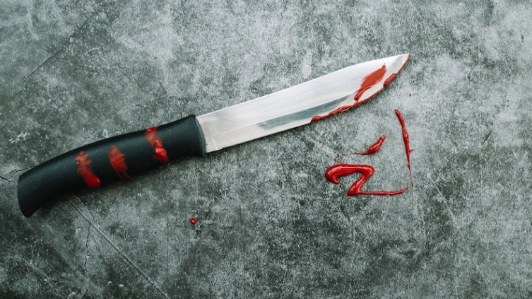 В Заволжском районе 28-летний ревнивый ульяновец вонзил гражданской жене нож в живот