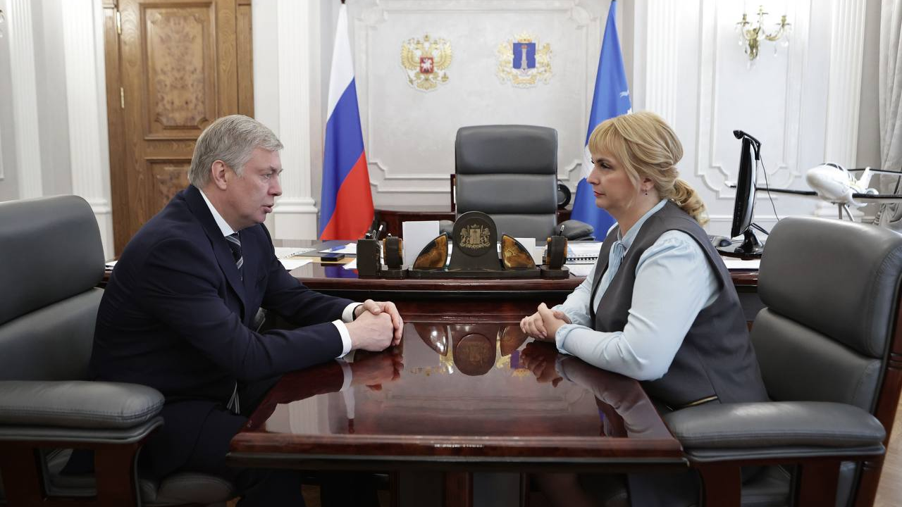 Губернатор поручил Анне Тверсковой перенастроить работу ульяновского здравоохранения