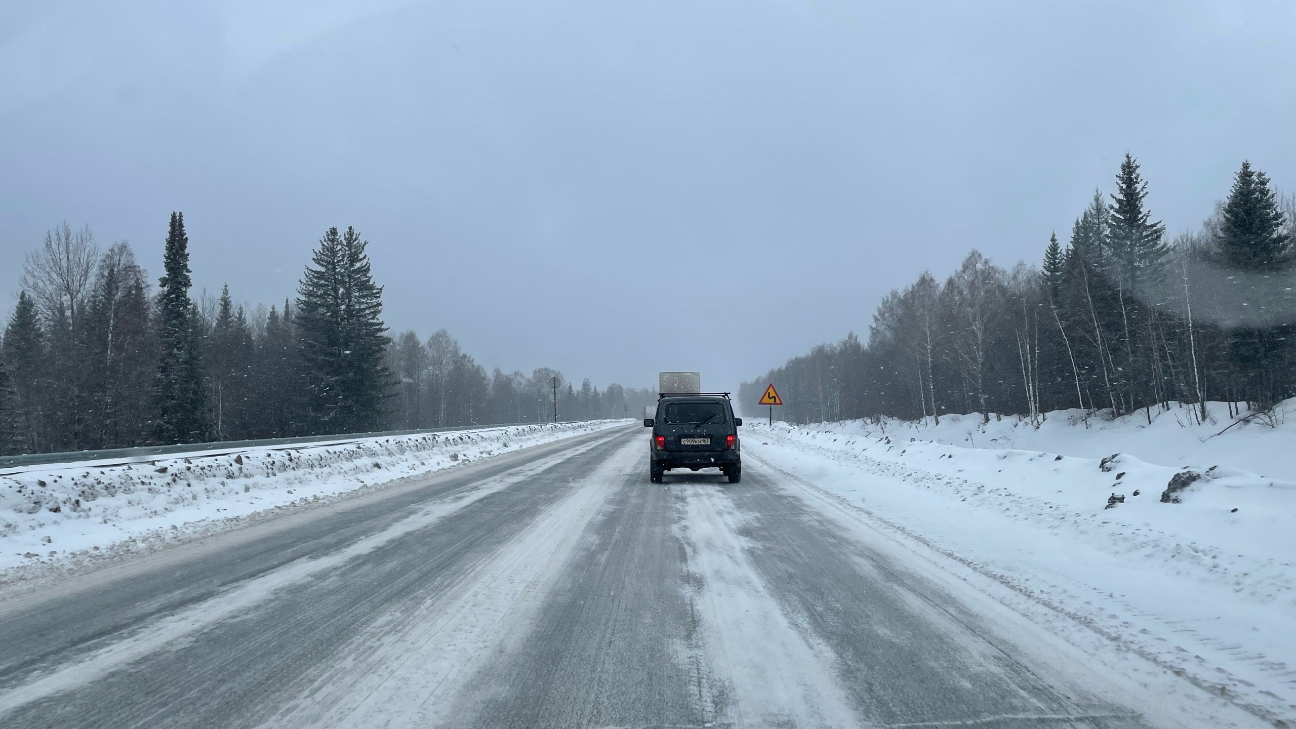 На дорогах Ульяновской области из-за непогоды ограничили движение транспорта 11 января