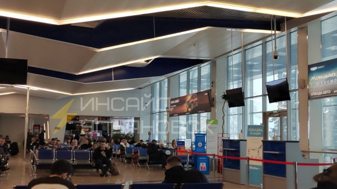 В ульяновском аэропорту на три часа задержали рейс в Москву