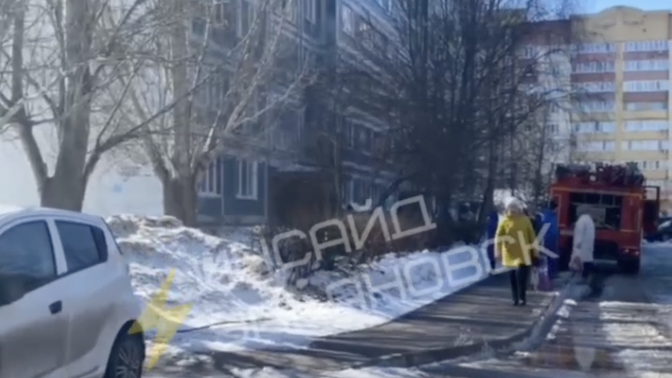 В многоэтажке на Киевском бульваре горит квартира