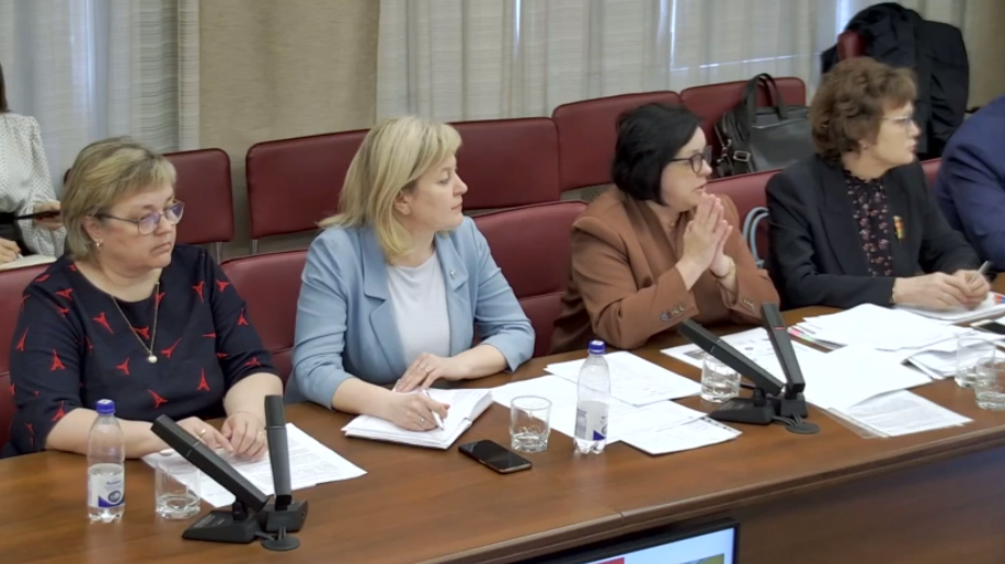 Ульяновский министр рассказала, почему молодые учителя бегут из школ
