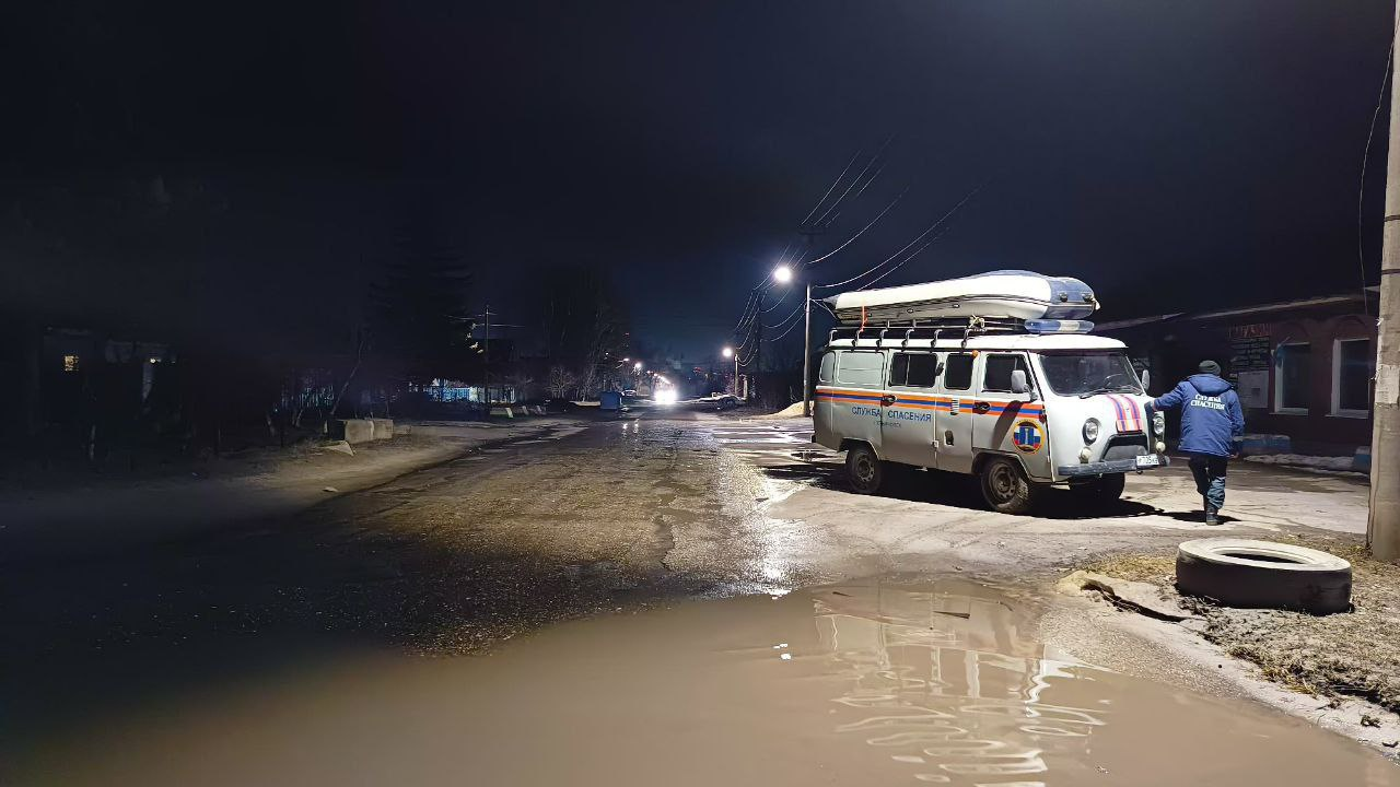 В Ульяновске сдерживают паводковые воды: спасатели поделились последними данными
