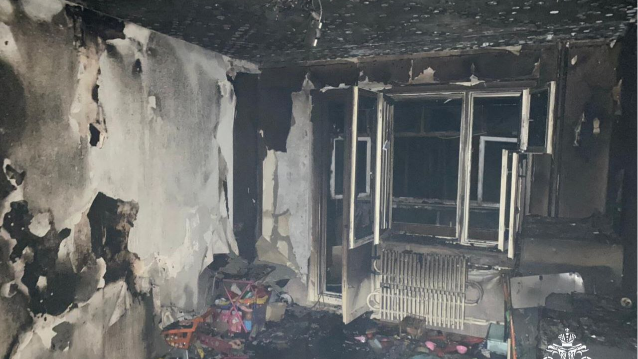 Пожар в Димитровграде: из дома на улице Гвардейской эвакуировали жильцов