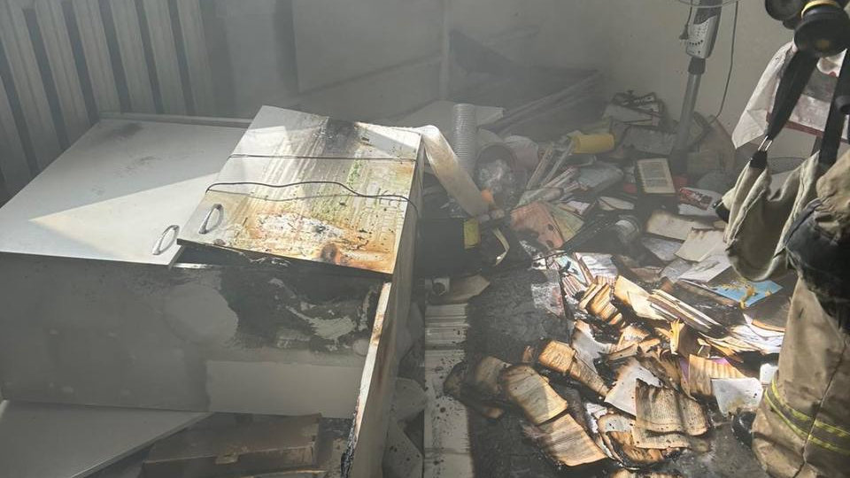 В МЧС рассказали об ущербе от пожара в здании ГПИ-10 в Ульяновске
