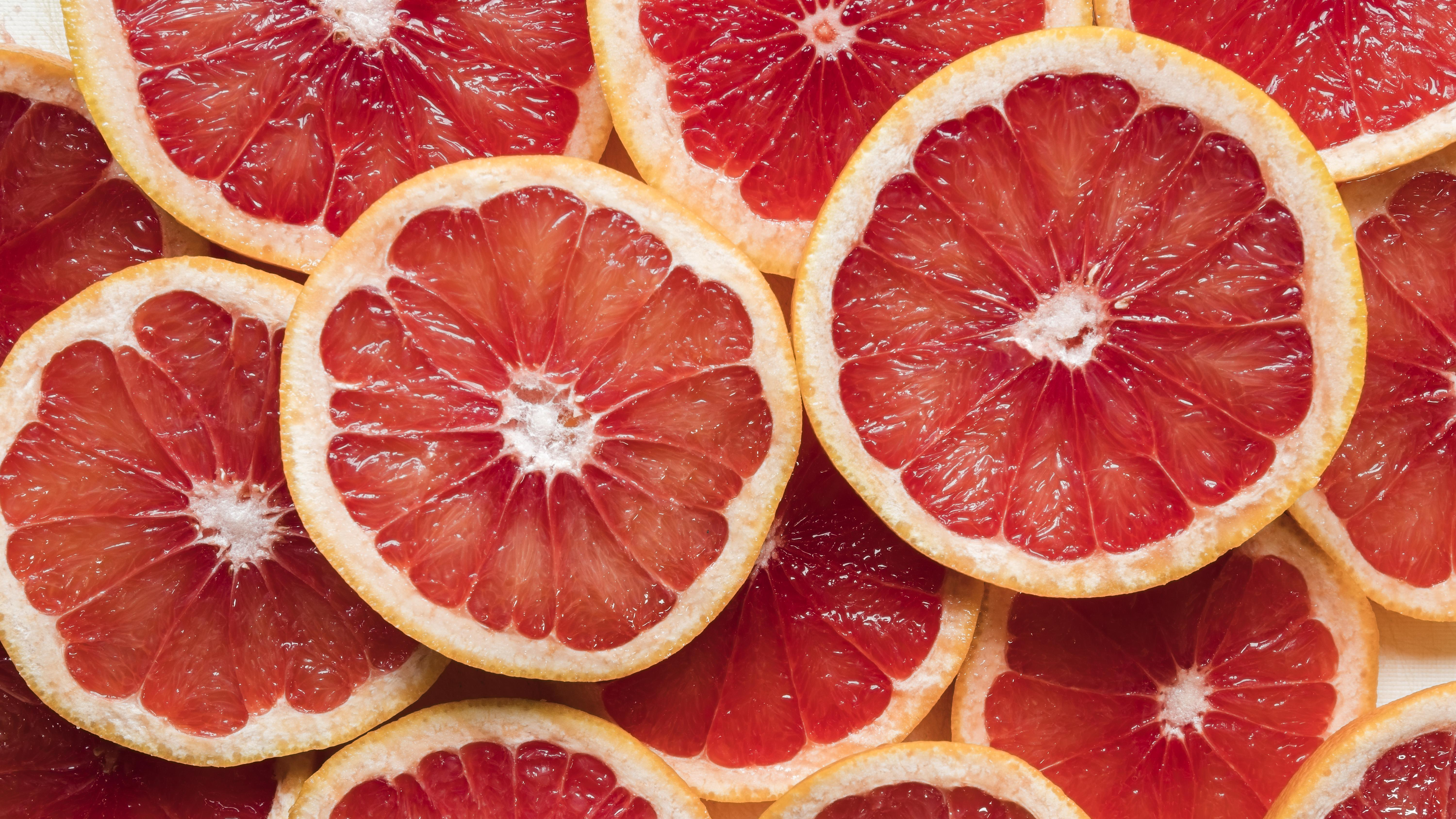 Грейпфрут, съеденный на завтрак, может помочь ускорить процесс похудения