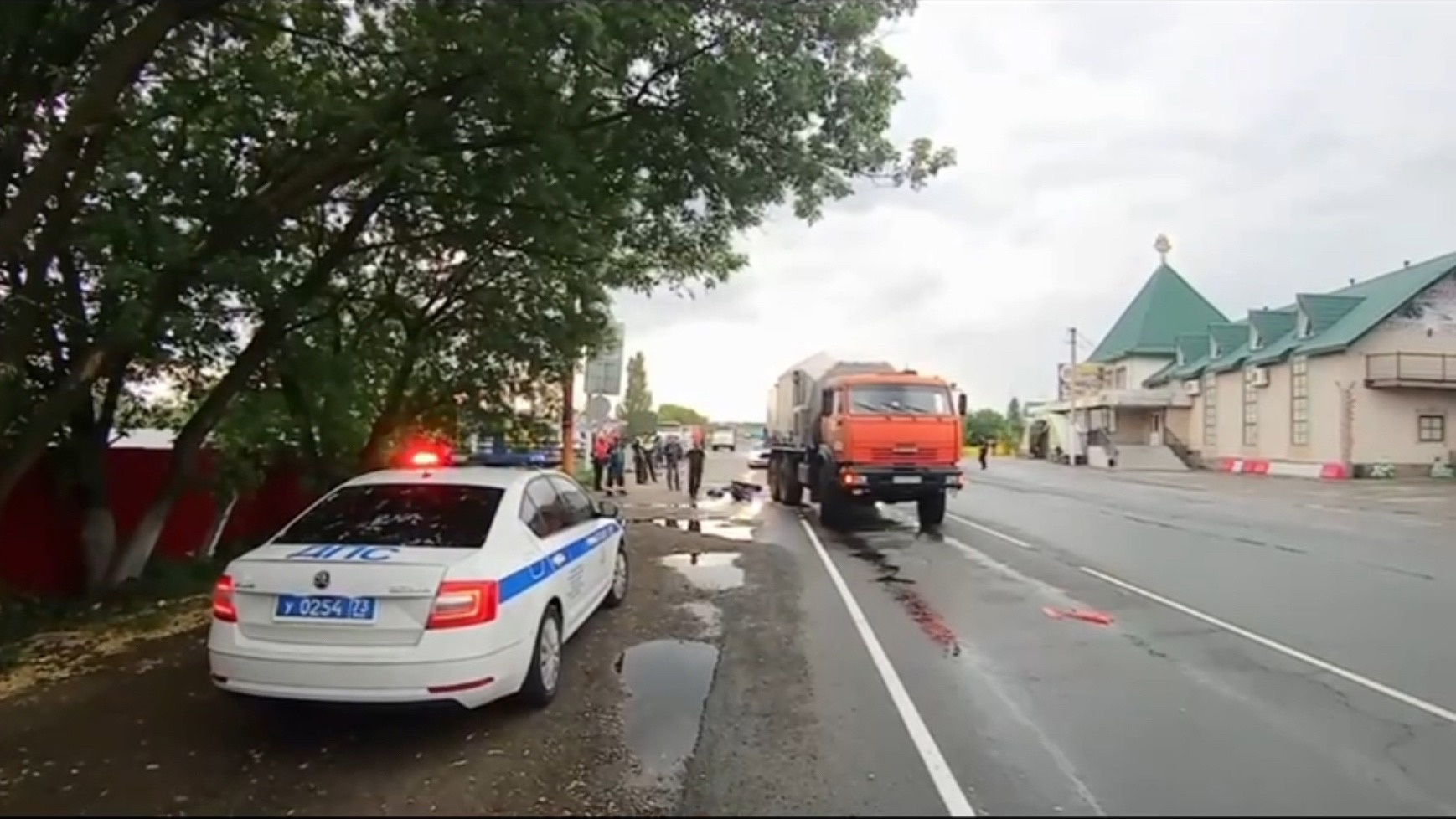 В Ульяновской области «Камаз» задавил женщину: видео с места происшествия 