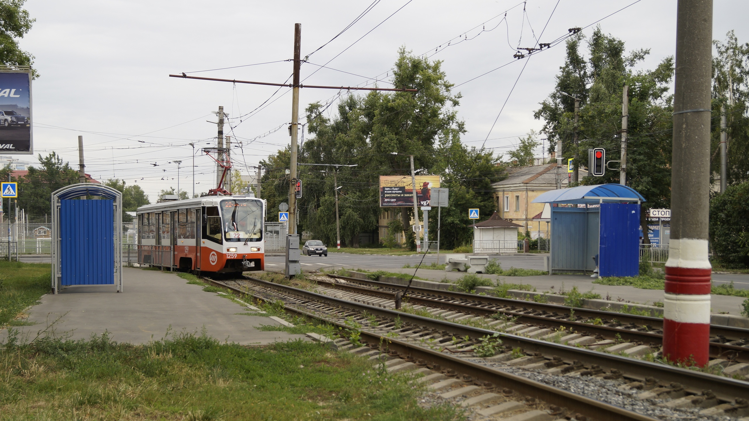 Трамваи в Ульяновске изменят маршруты: ночью через город провезут партию цистерн на автопоезде