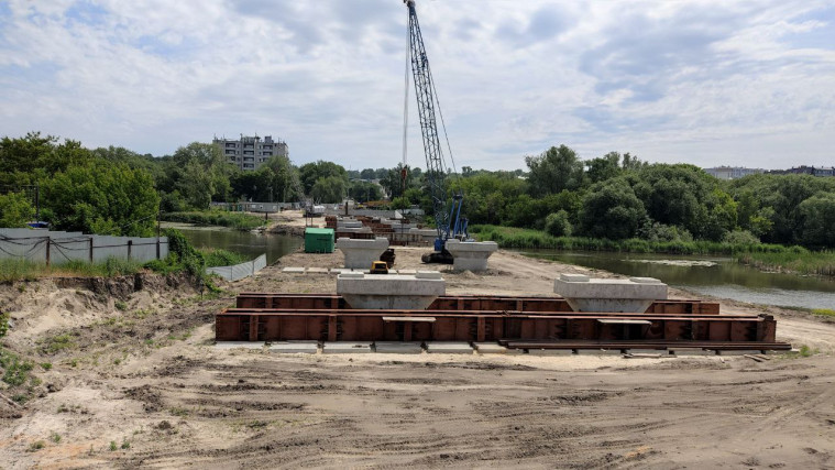 Собирать металлические элементы нового моста в створе улиц Шевченко и Смычки в Ульяновске начнут в июле