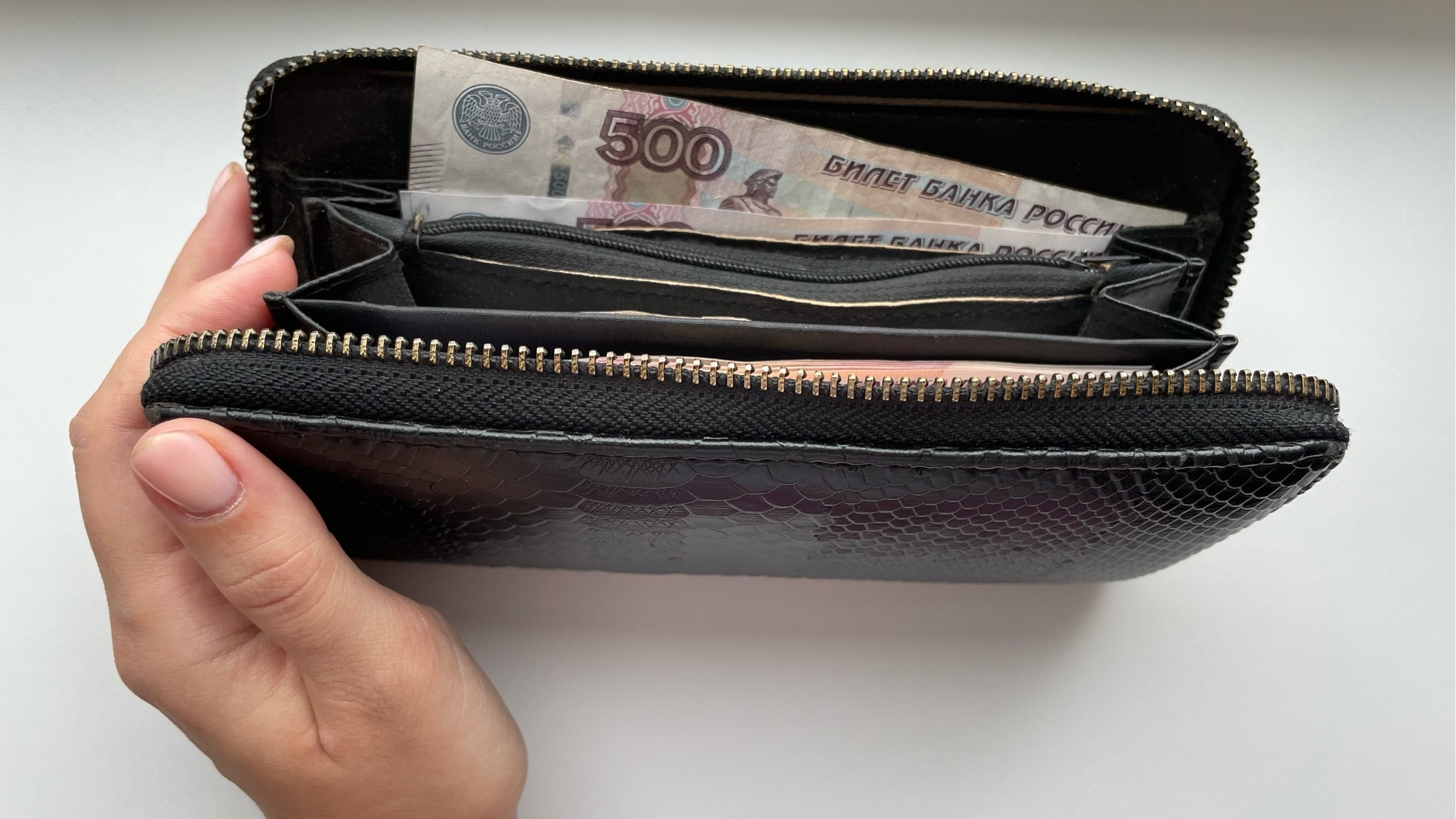Стало известно, кому в Ульяновске готовы платить от 200 тысяч рублей в месяц: ТОП высокооплачиваемых вакансий июня