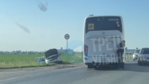 На трассе Ульяновской области произошло ДТП с пассажирским автобусом и легковушкой 