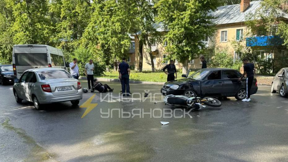 На Автозаводской в Ульяновске легковушка сбила мотоциклиста
