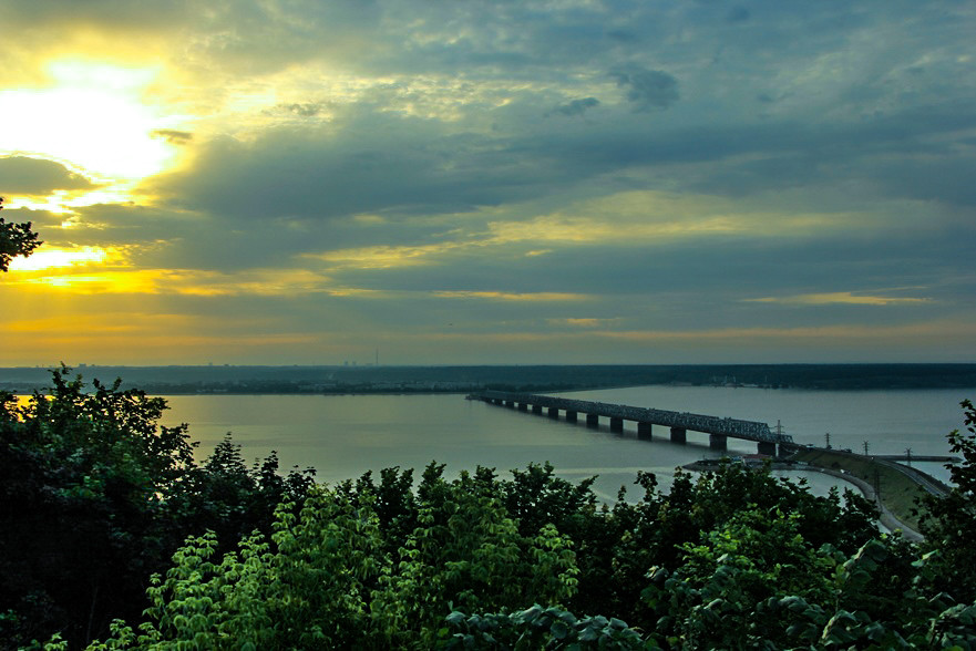 Красота волги. Левый берег Волги Ульяновск. Волга Ульяновск природа. Город Ульяновск река Волга. Река Волга Ульяновск лето.